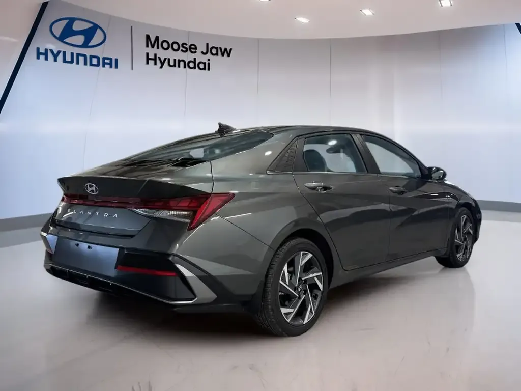Hyundai Elantra 2026 photo 5