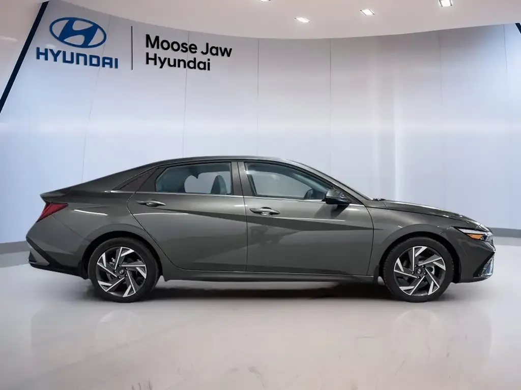 Hyundai Elantra 2026 photo 4