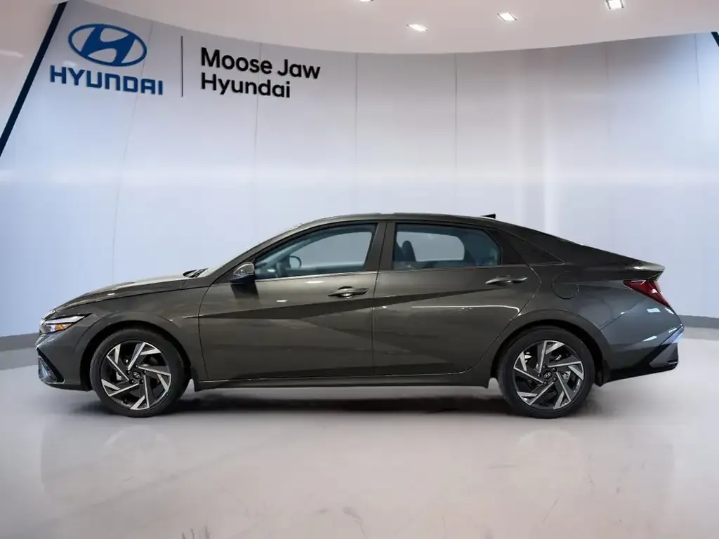 Hyundai Elantra 2026 photo 3