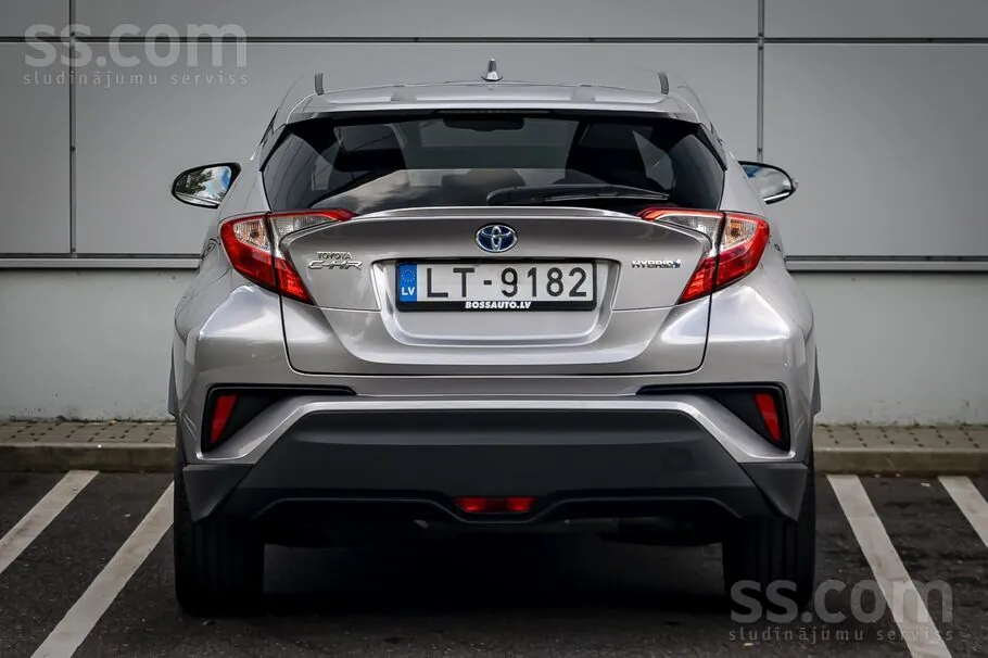 Toyota C-Hr 2018 photo 5