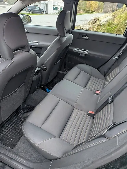 Volvo V50 2011 photo 5