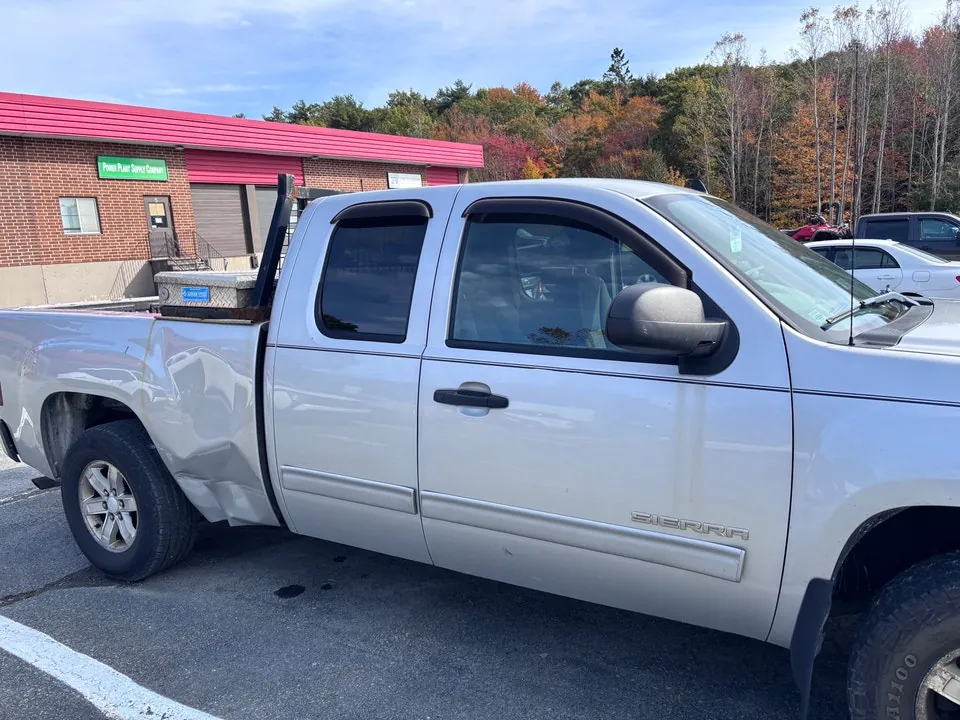 GMC Sierra 1500 2011 photo 3