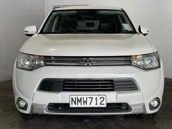 Mitsubishi Outlander 2014 photo 3