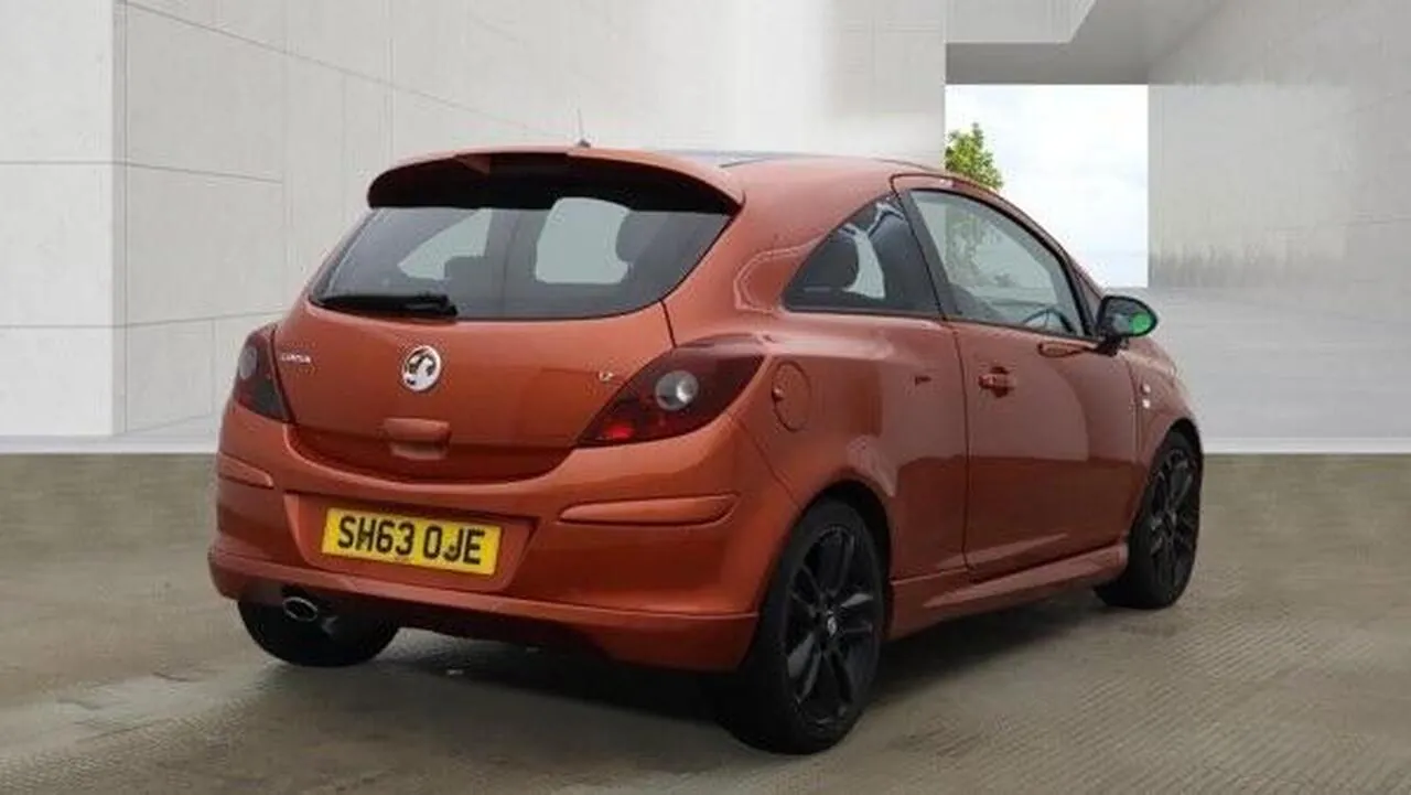 Vauxhall Corsa 2013 photo 2