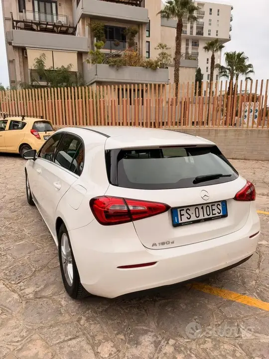 Mercedes-Benz A-Class 2018 photo 2