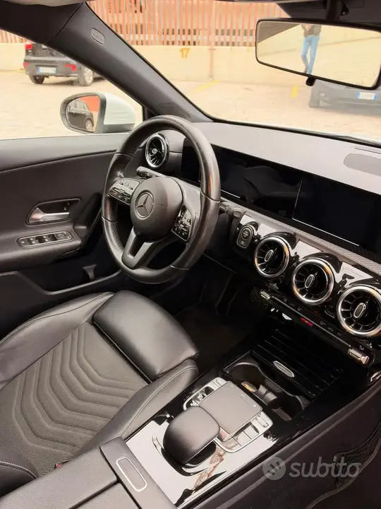 Mercedes-Benz A-Class 2018 photo 5