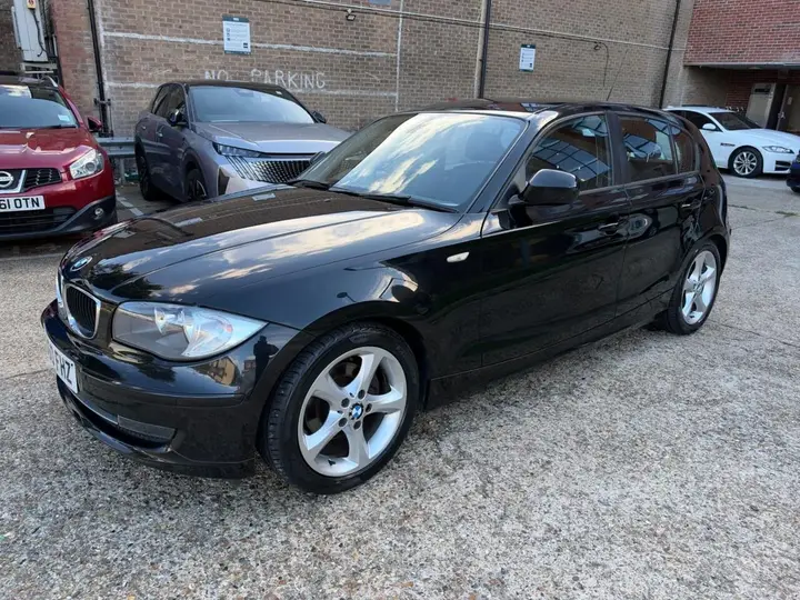 BMW 1 Series 2010 photo 3