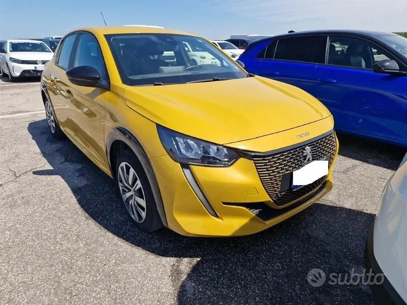 Peugeot E-208 2023 photo 2