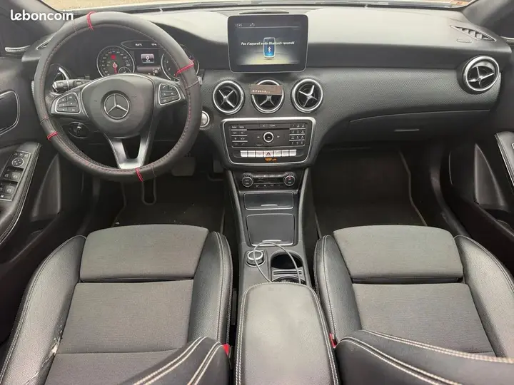 Mercedes-Benz A-Class 2017 photo 2