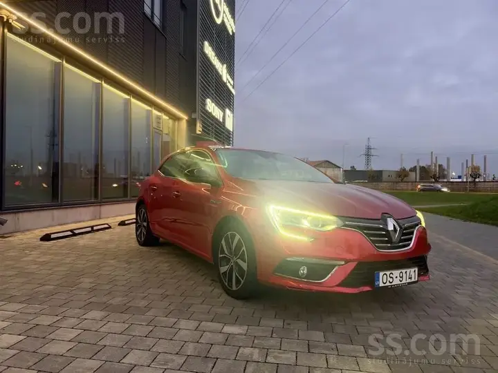 Renault Megane 2018 photo 2