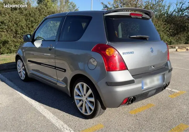 Suzuki Swift 2009 photo 2