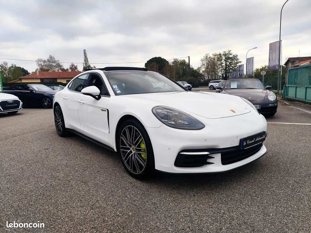 Porsche Panamera 2019 photo 3