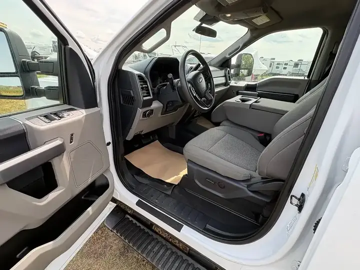 Ford F250 2022 photo 4