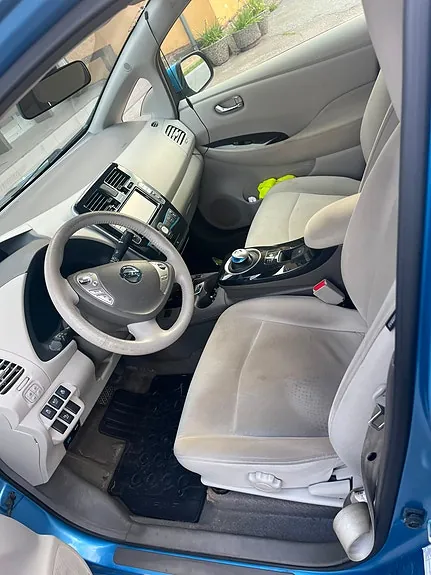Nissan Leaf 2012 photo 4