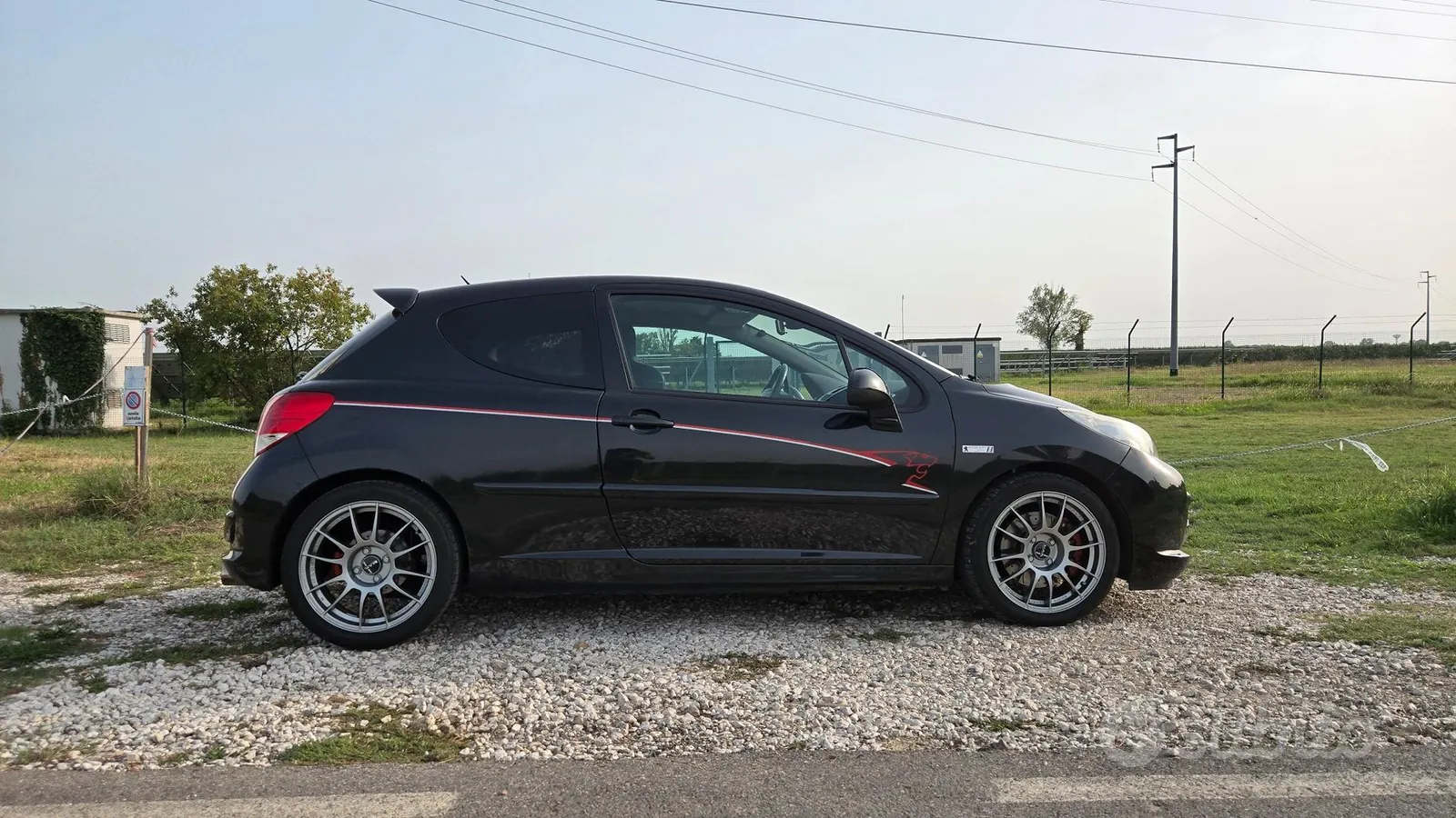 Peugeot 207 2009 photo 3
