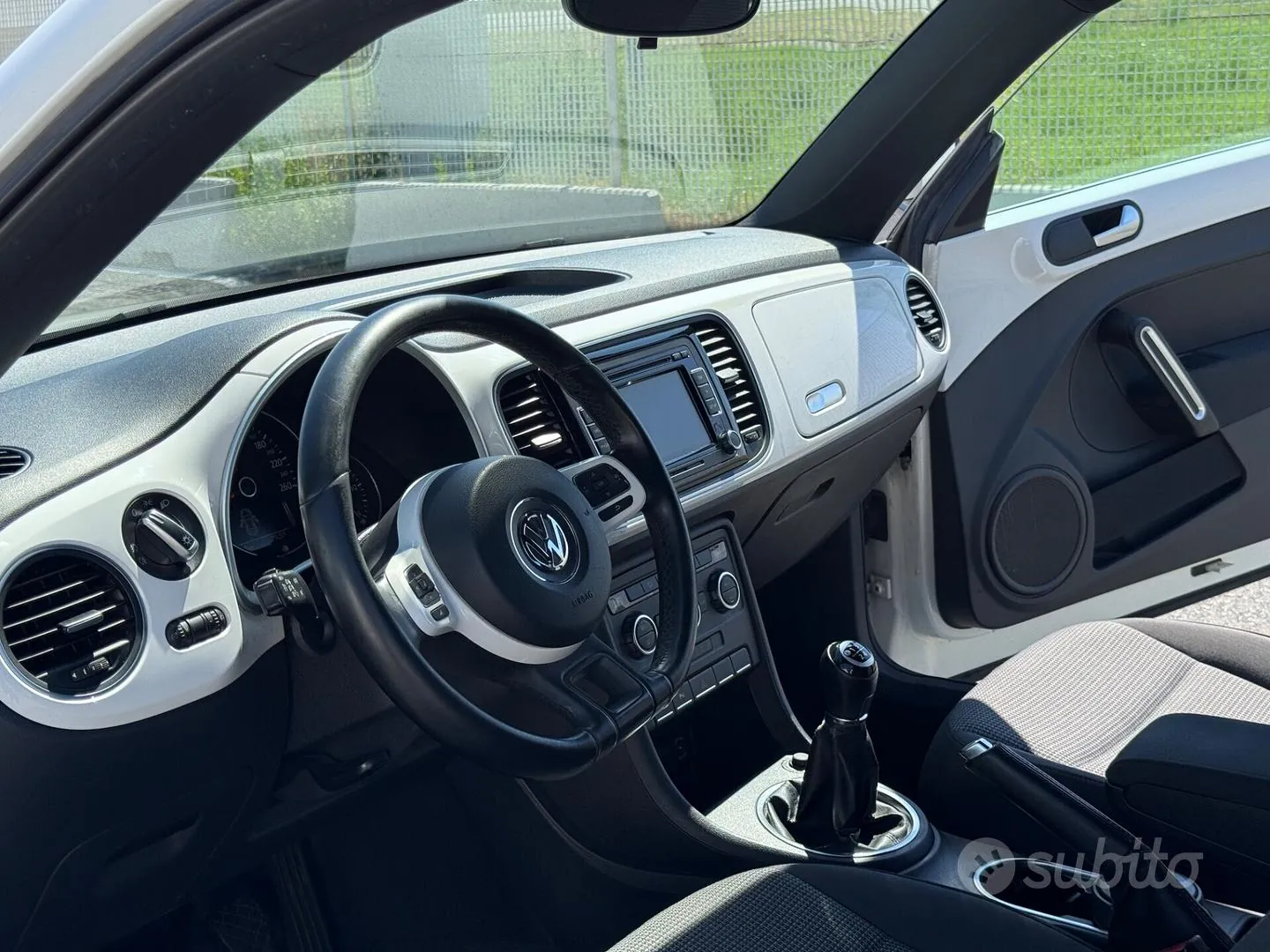 Volkswagen Maggiolino 2012 photo 2
