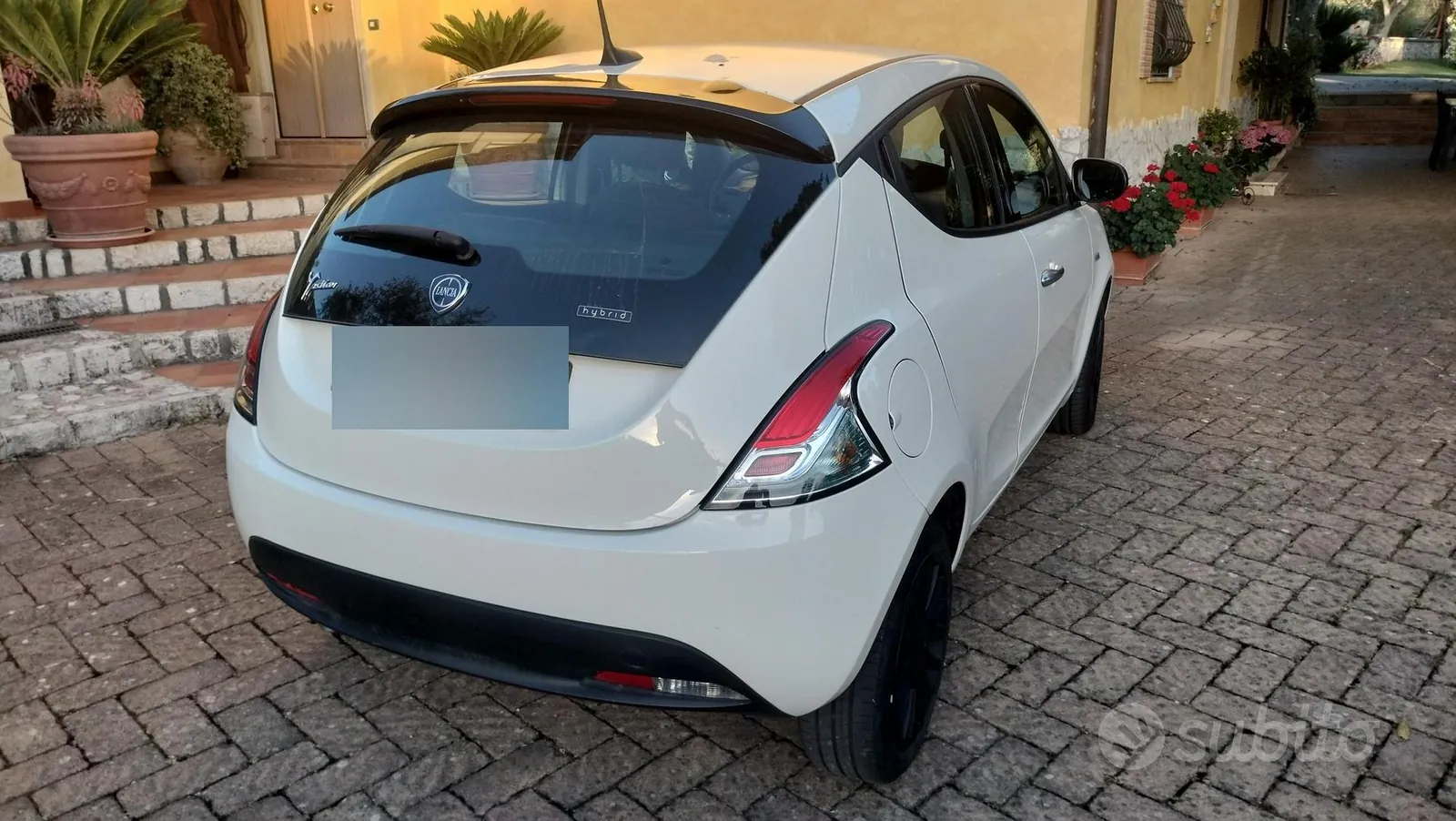 Lancia Ypsilon 2023 photo 2
