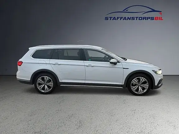 Volkswagen Passat Alltrack 2023 photo 4