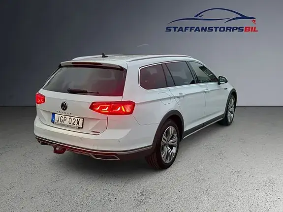 Volkswagen Passat Alltrack 2023 photo 5