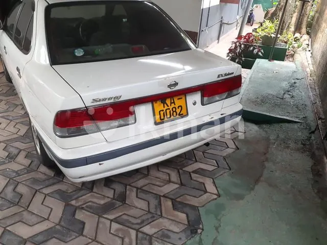 Nissan Sunny 2001 photo 2