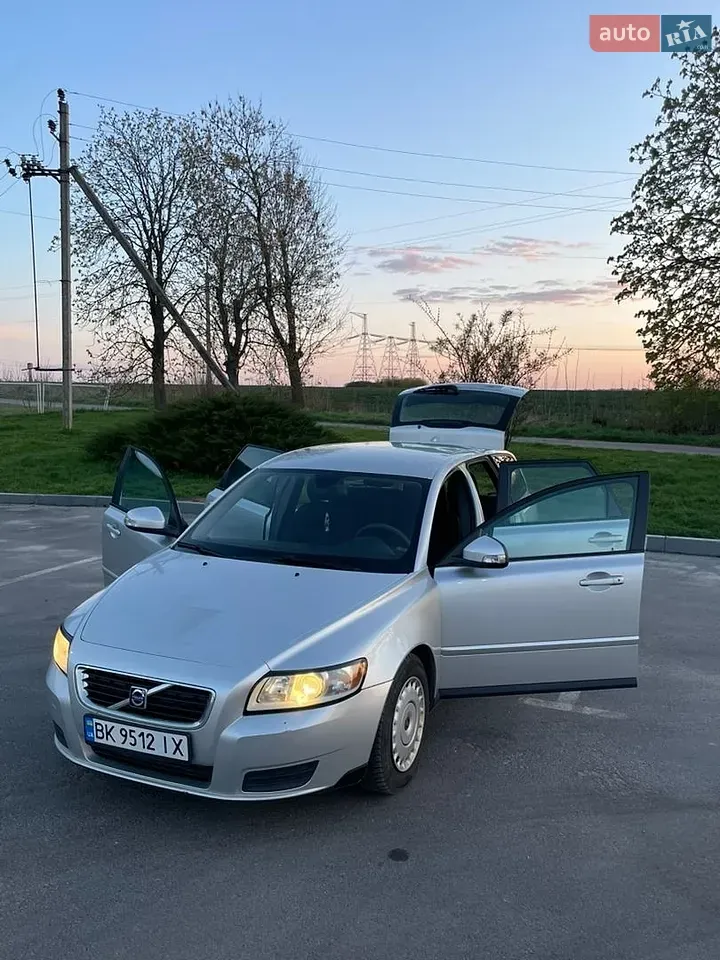 Volvo V50 2009 photo 5