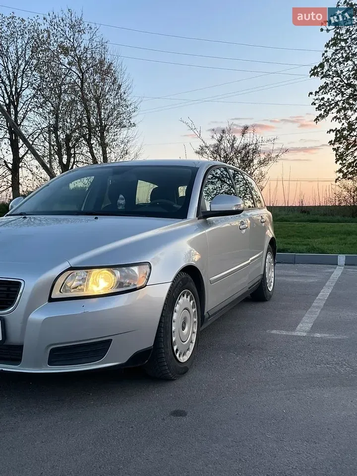 Volvo V50 2009 photo 3