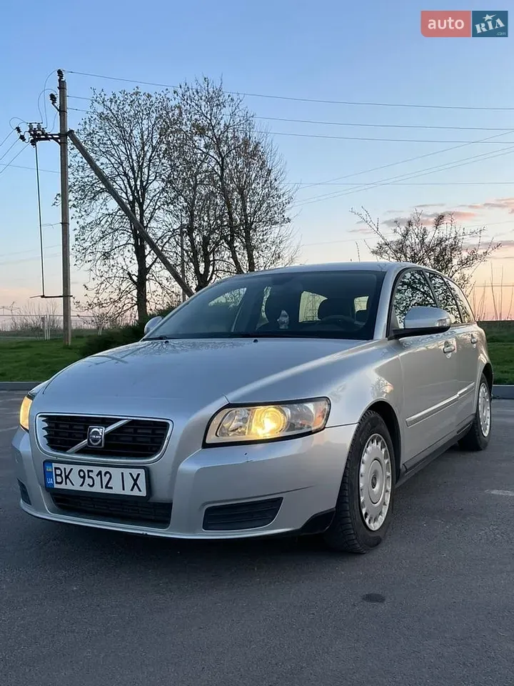 Volvo V50
