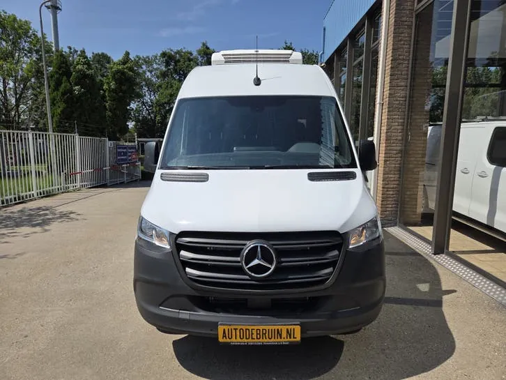 Mercedes-Benz Sprinter 2024 photo 2