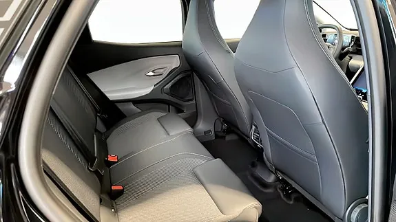 Ford Explorer 2026 photo 5
