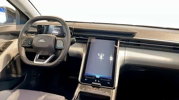 Ford Explorer 2026 photo 4