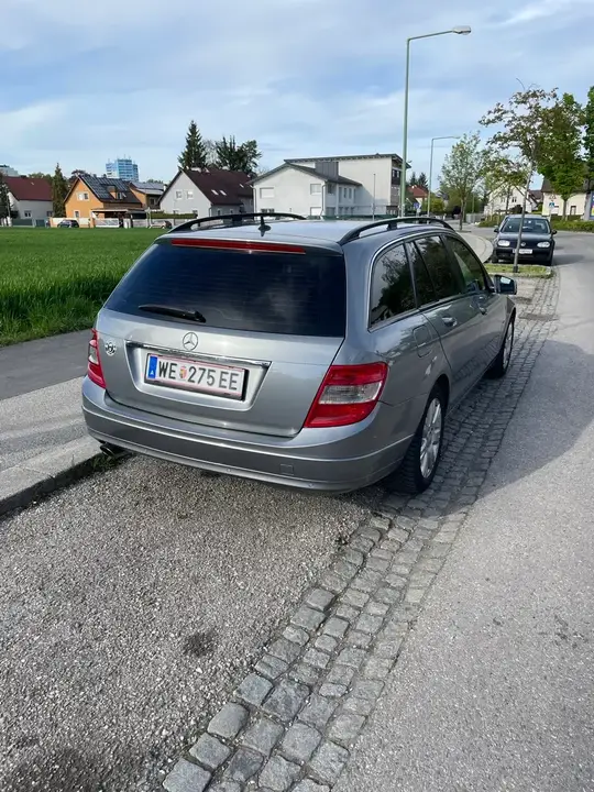 Mercedes-Benz C-Class 2011 photo 3