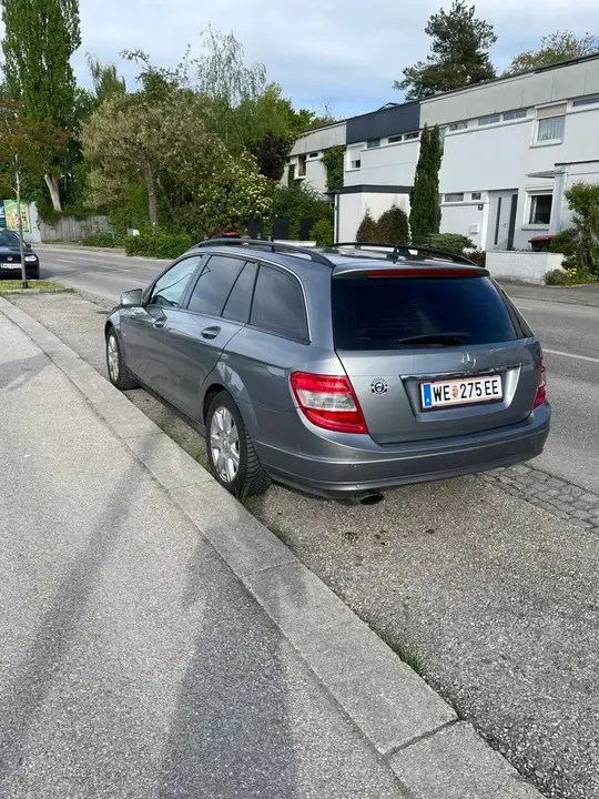 Mercedes-Benz C-Class 2011 photo 2