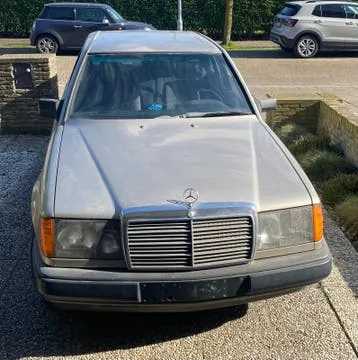 Mercedes-Benz 250D