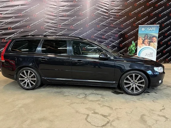 Volvo V70 2015 photo 2