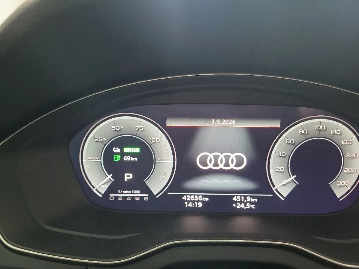 Audi Q5 2022 photo 2