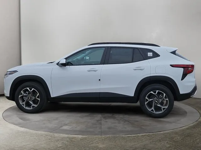 Chevrolet Trax 2026 photo 2