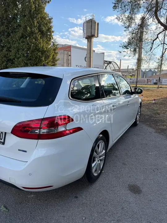 Peugeot 308 2016 photo 3