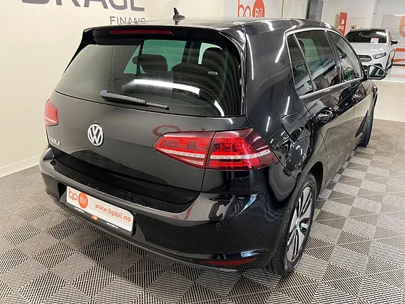 Volkswagen E-Golf 2016 photo 5