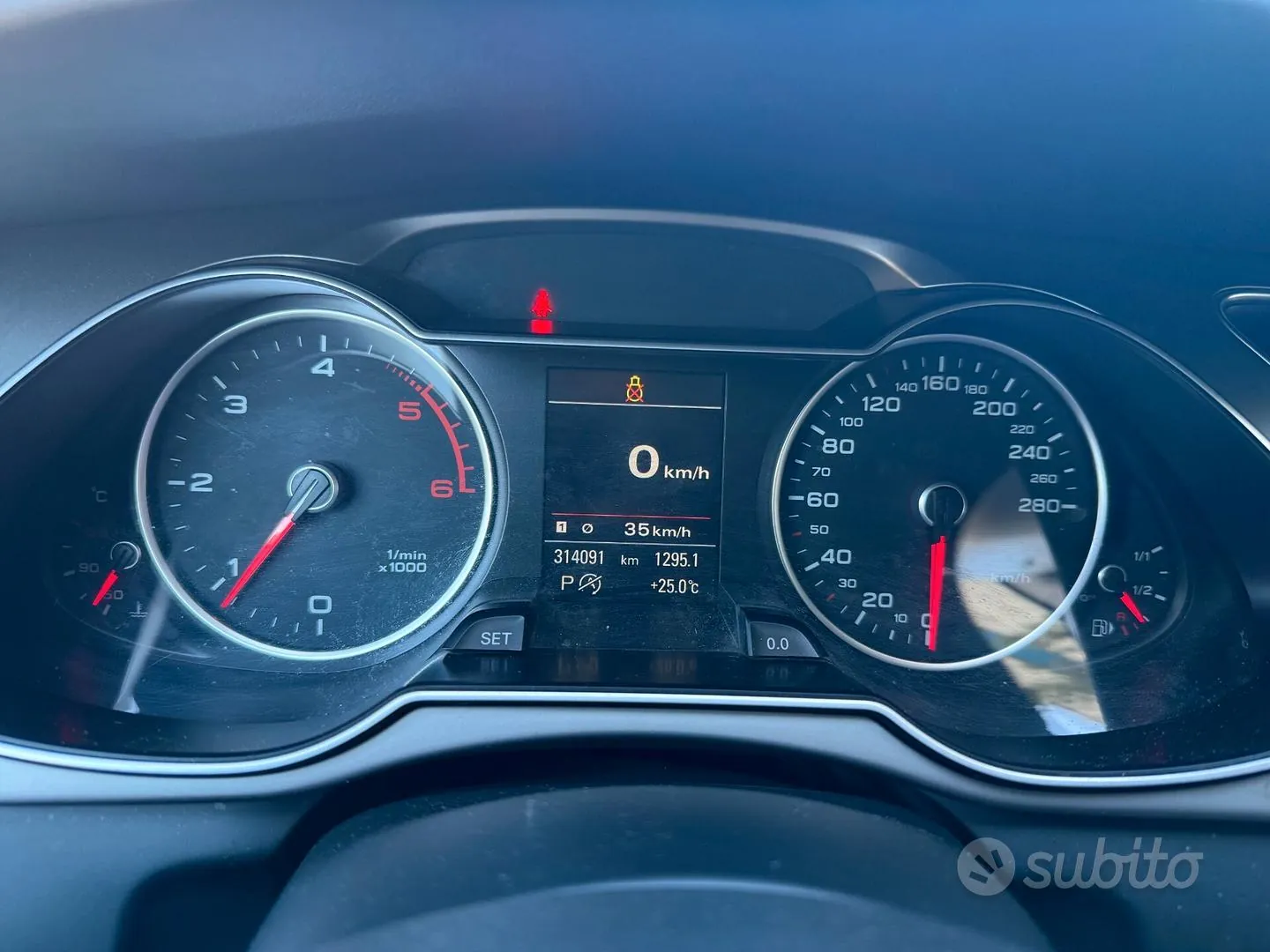 Audi A4 2013 photo 2