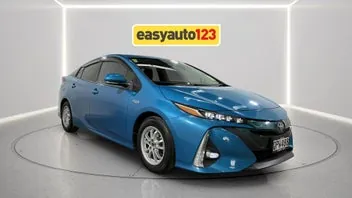 Toyota Prius 2017 photo 2