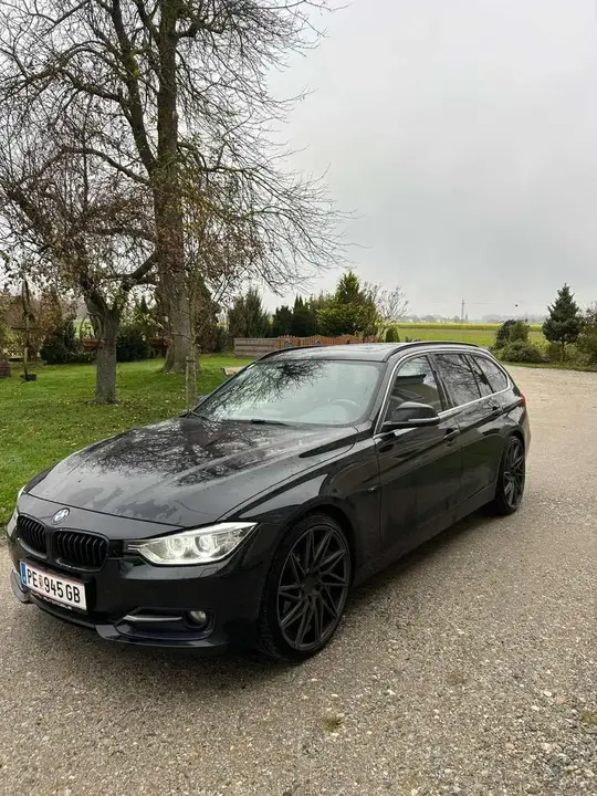 BMW 3 Series 2013 photo 2