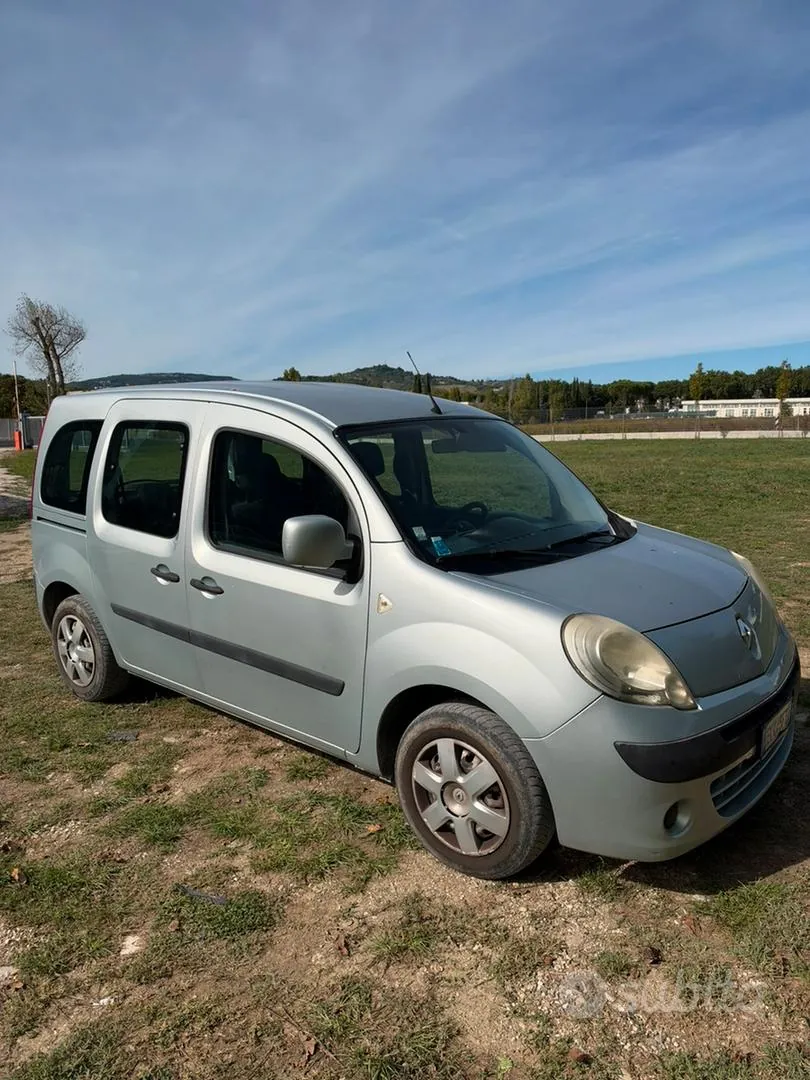 Renault Kangoo 2011 photo 2