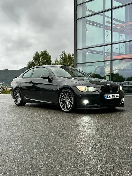 BMW 320I