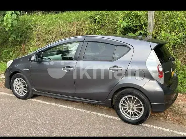 Toyota Aqua 2015 photo 3
