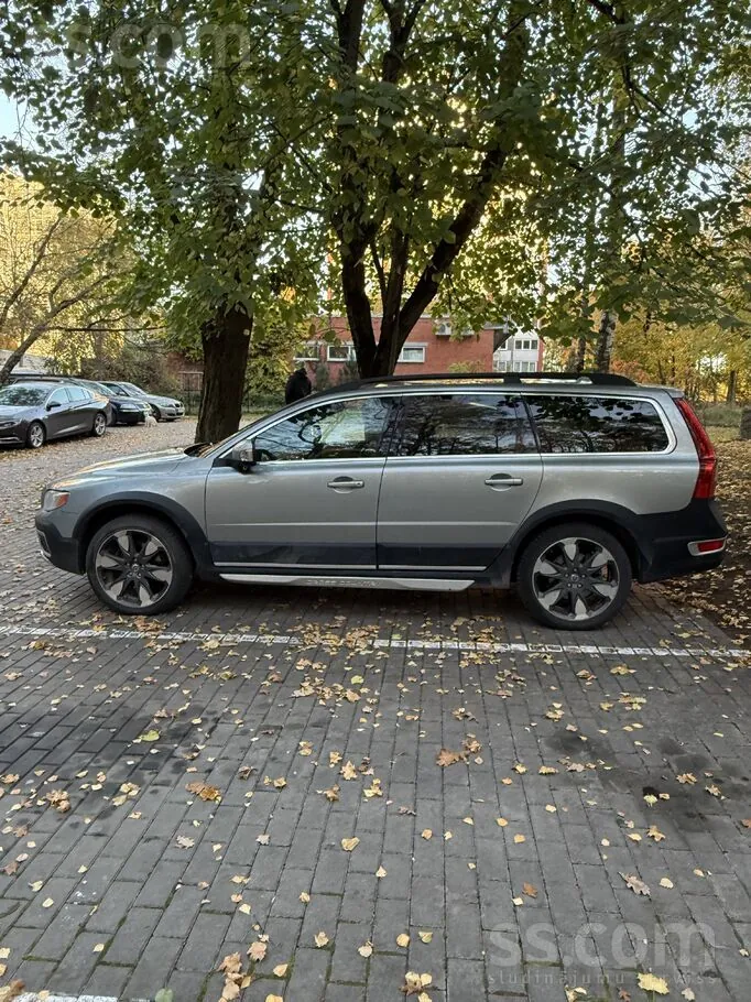 Volvo Xc 70 2011 photo 2