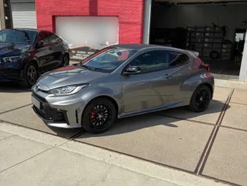 Toyota Yaris 2024 photo 2
