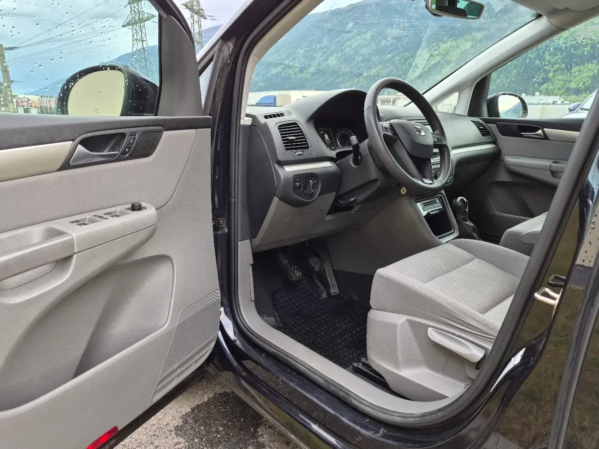 Seat Alhambra 2015 photo 2