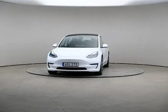 Tesla Model 3 2023 photo 3