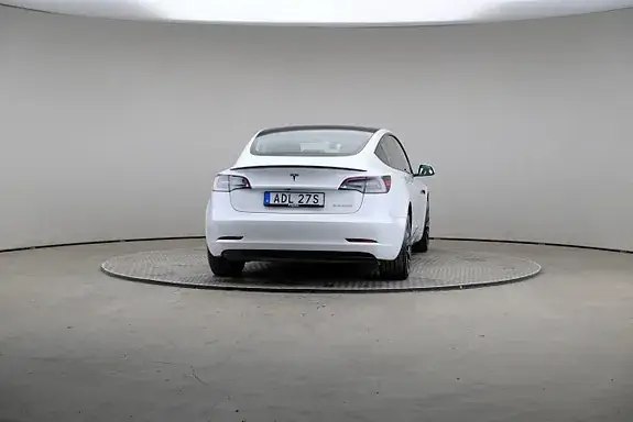 Tesla Model 3 2023 photo 5