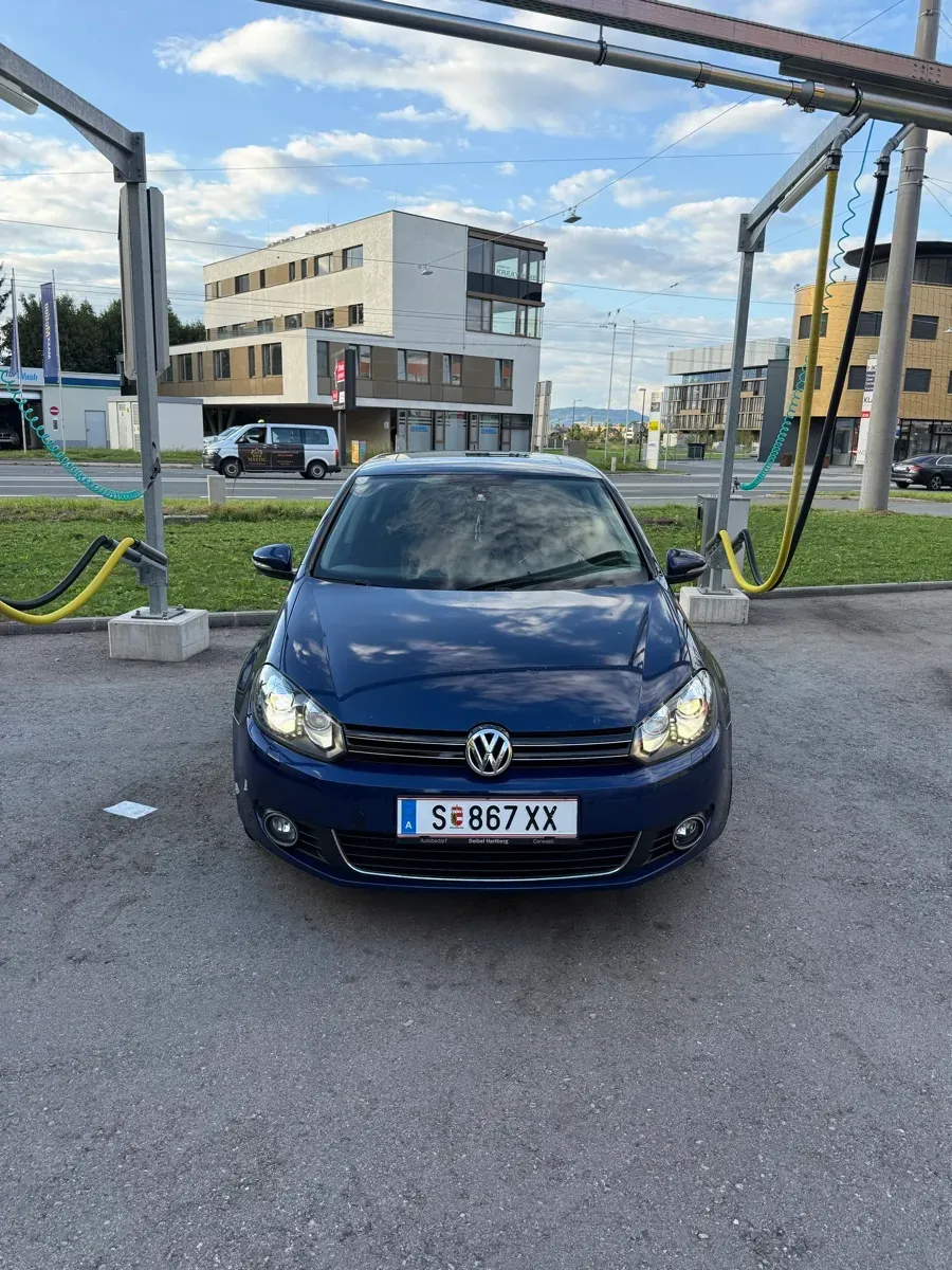 Volkswagen Golf 2011 photo 3